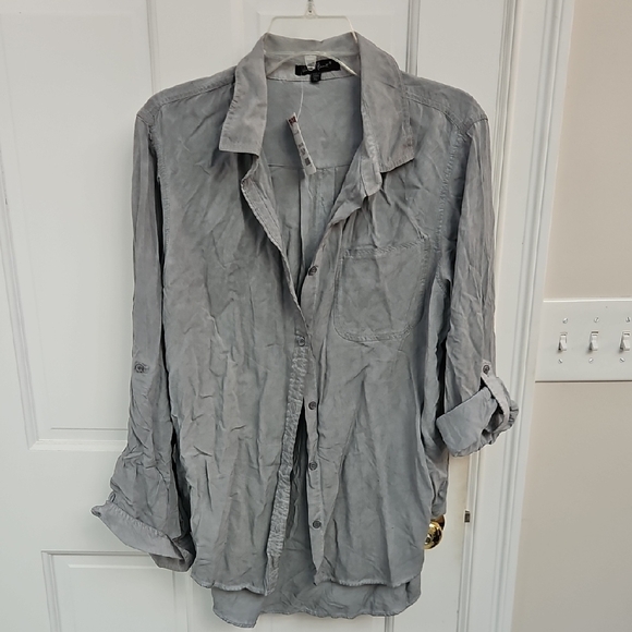 NWT Velvet Heart Button Up - Picture 1 of 6